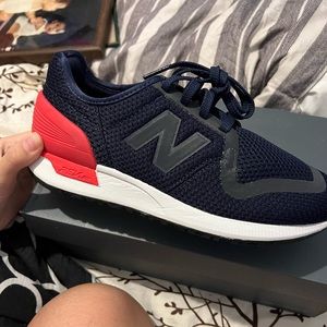 Mens New Balance Sneakers Size 7